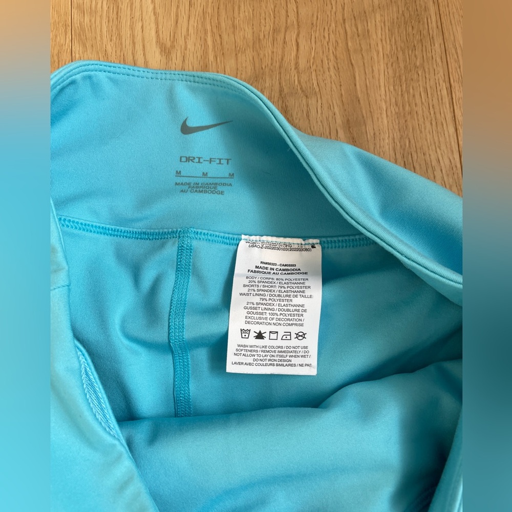 Nike Women's Match Dri Fit Light Blue Athletic Skirt - Picture 11 of 11